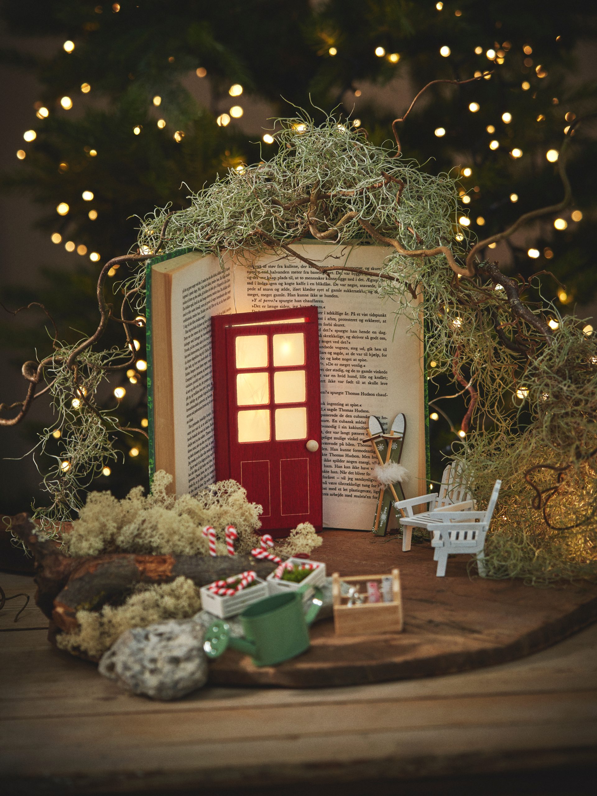 Christmas elves and other tiny visitors: All you need to create a Christmas miniature world at home's thumbnail